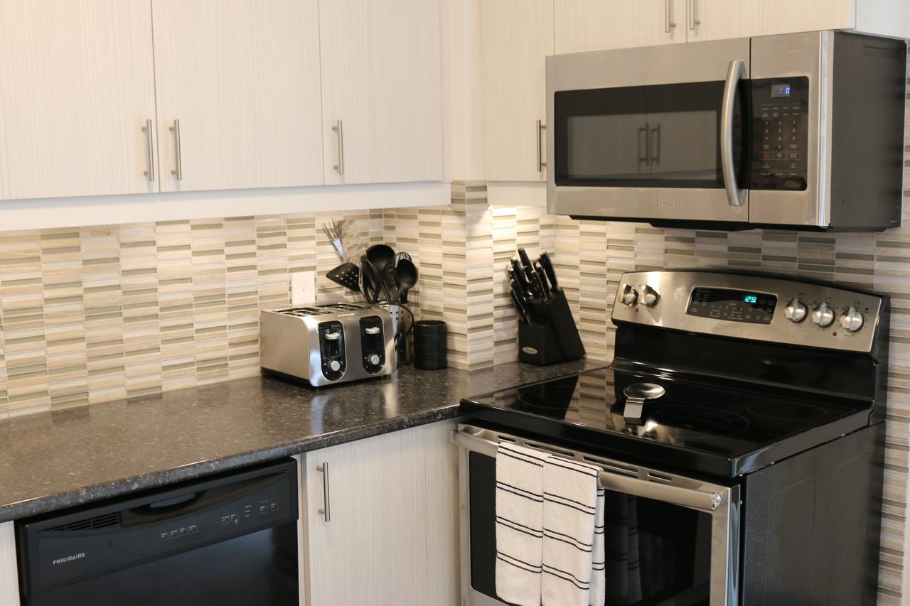 Newton Villa Emerald House Brampton Extérieur photo