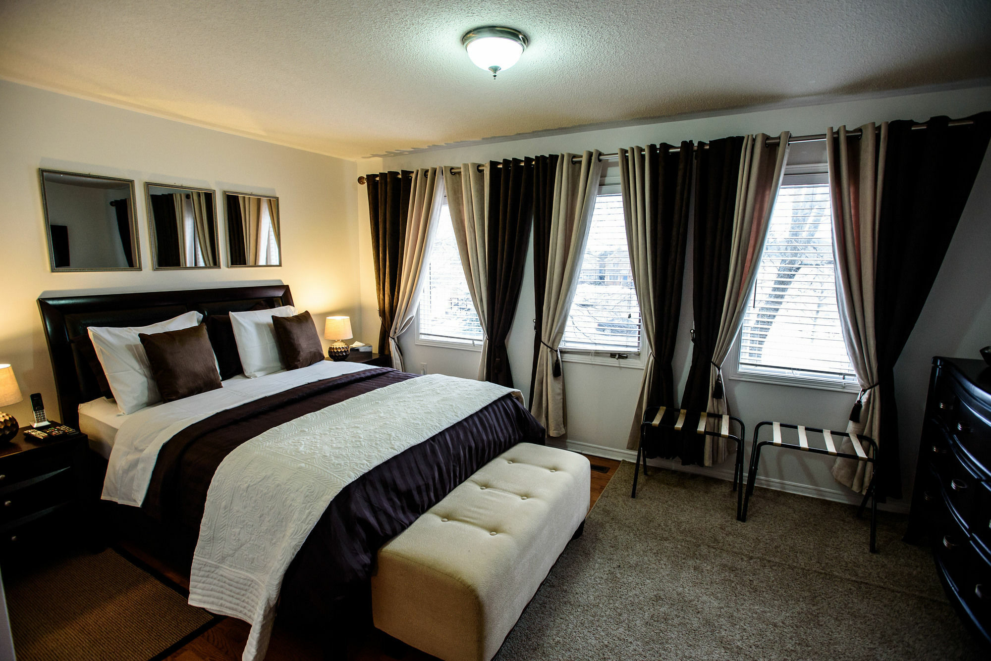 Newton Villa Emerald House Brampton Extérieur photo