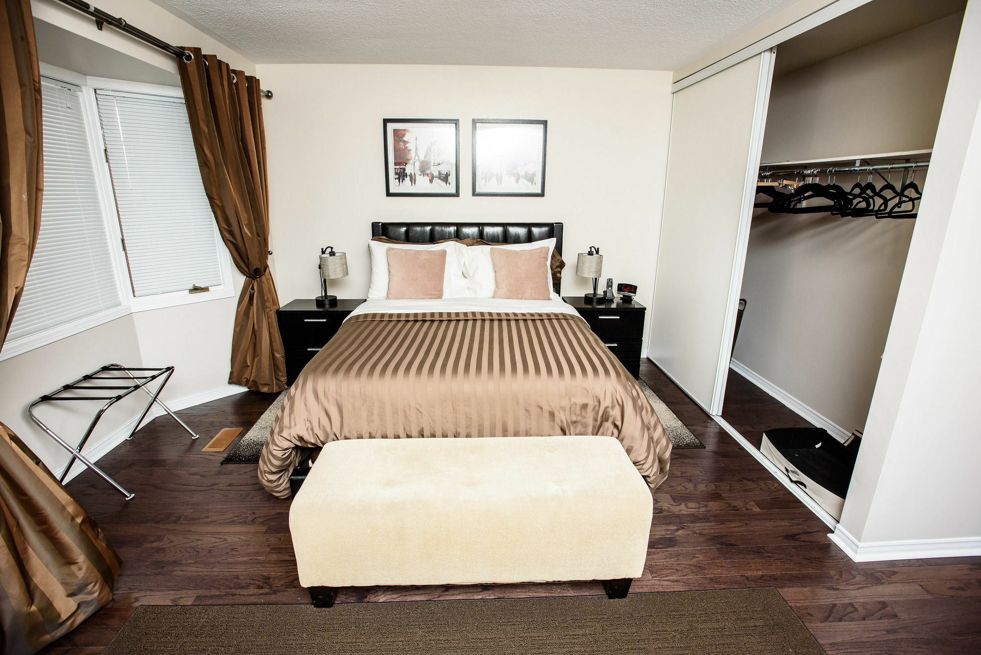 Newton Villa Emerald House Brampton Extérieur photo